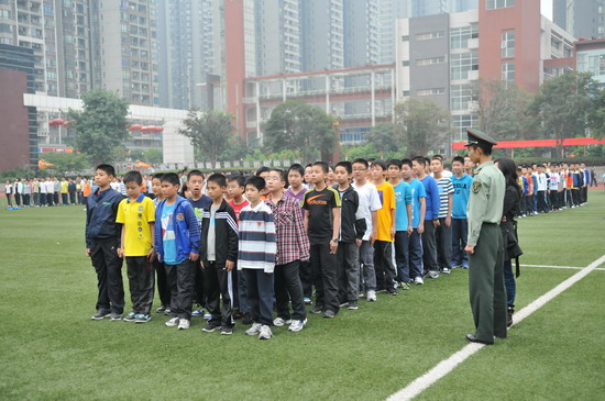 巴蜀中学:初2014级军训掠影和军训标兵