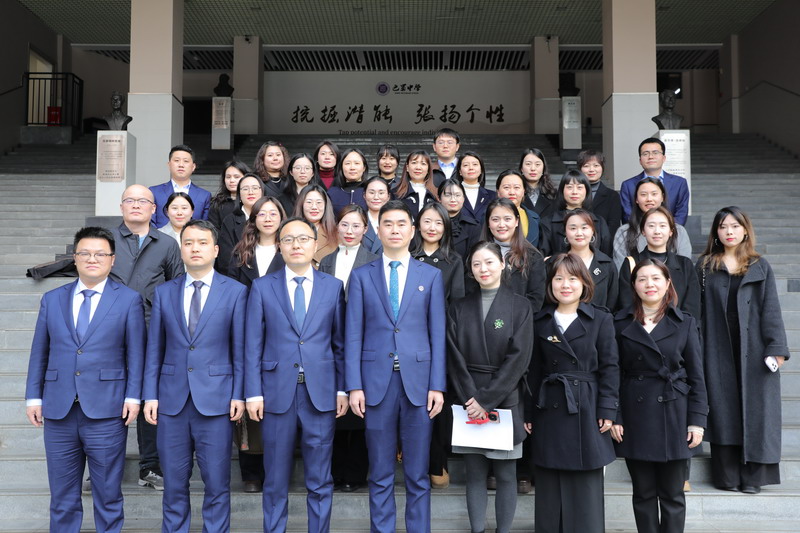教研室合照.jpg 教研室合照.jpg