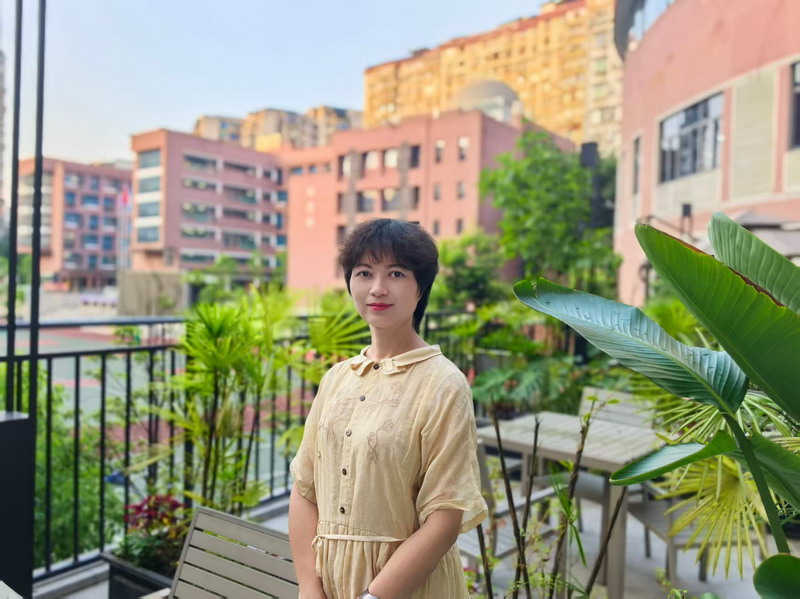 熊敏.jpg 熊敏.jpg